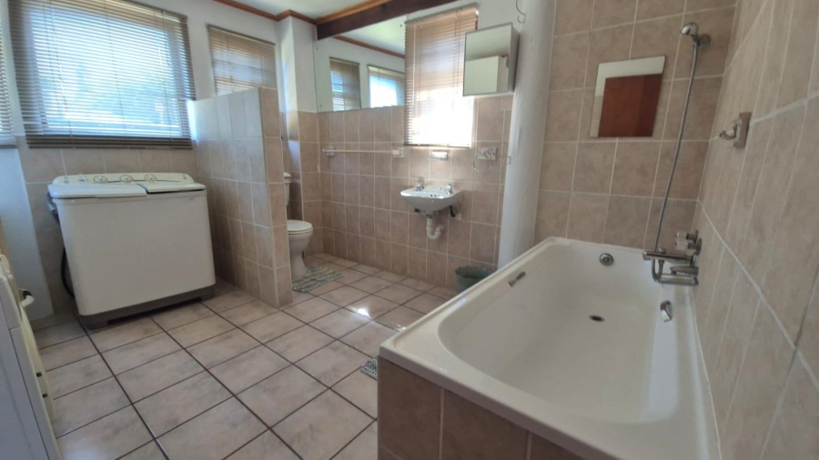 To Let 2 Bedroom Property for Rent in Dana Bay Western Cape